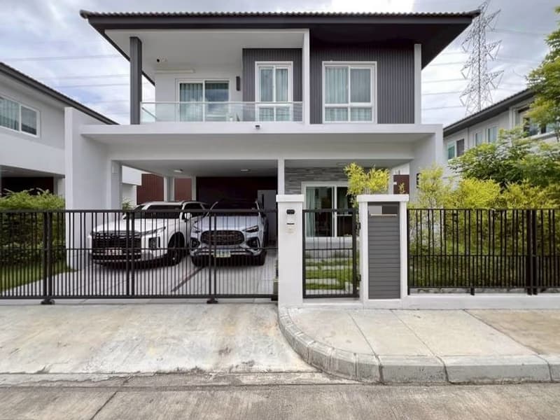 4 Bed House for Rent in San Kamphaeng