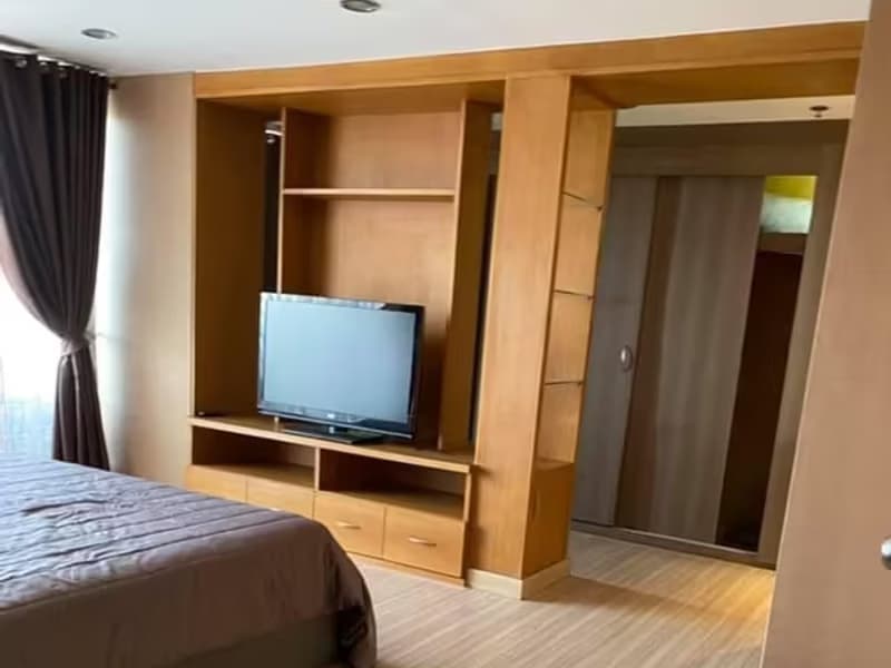 1 Bedroom Condo