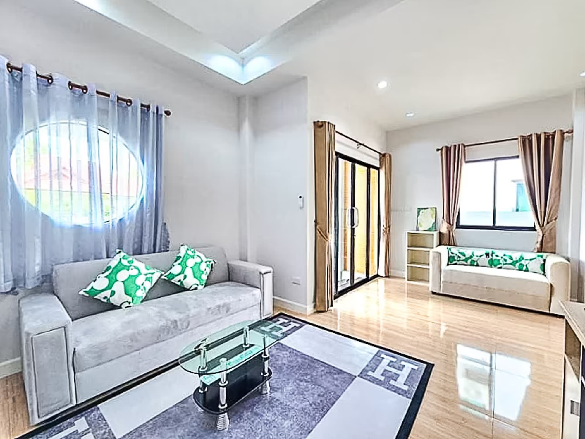3 Bedroom House - Image 9