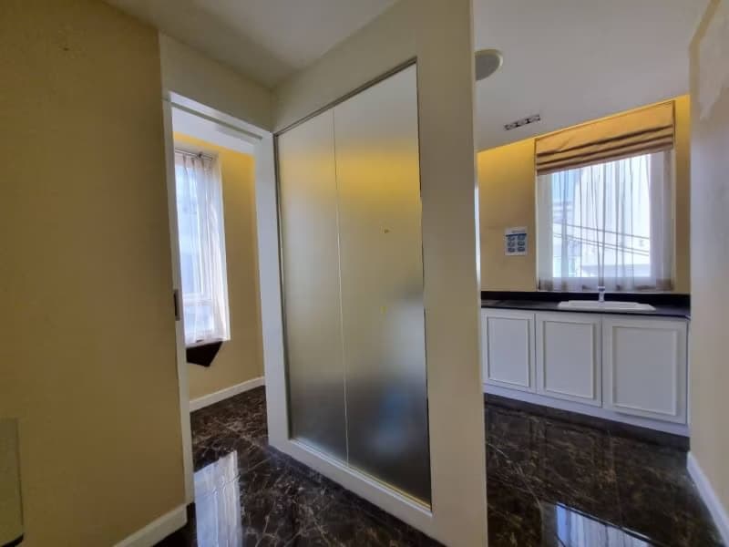 Commercial for Rent/Sale in Khlong Toei