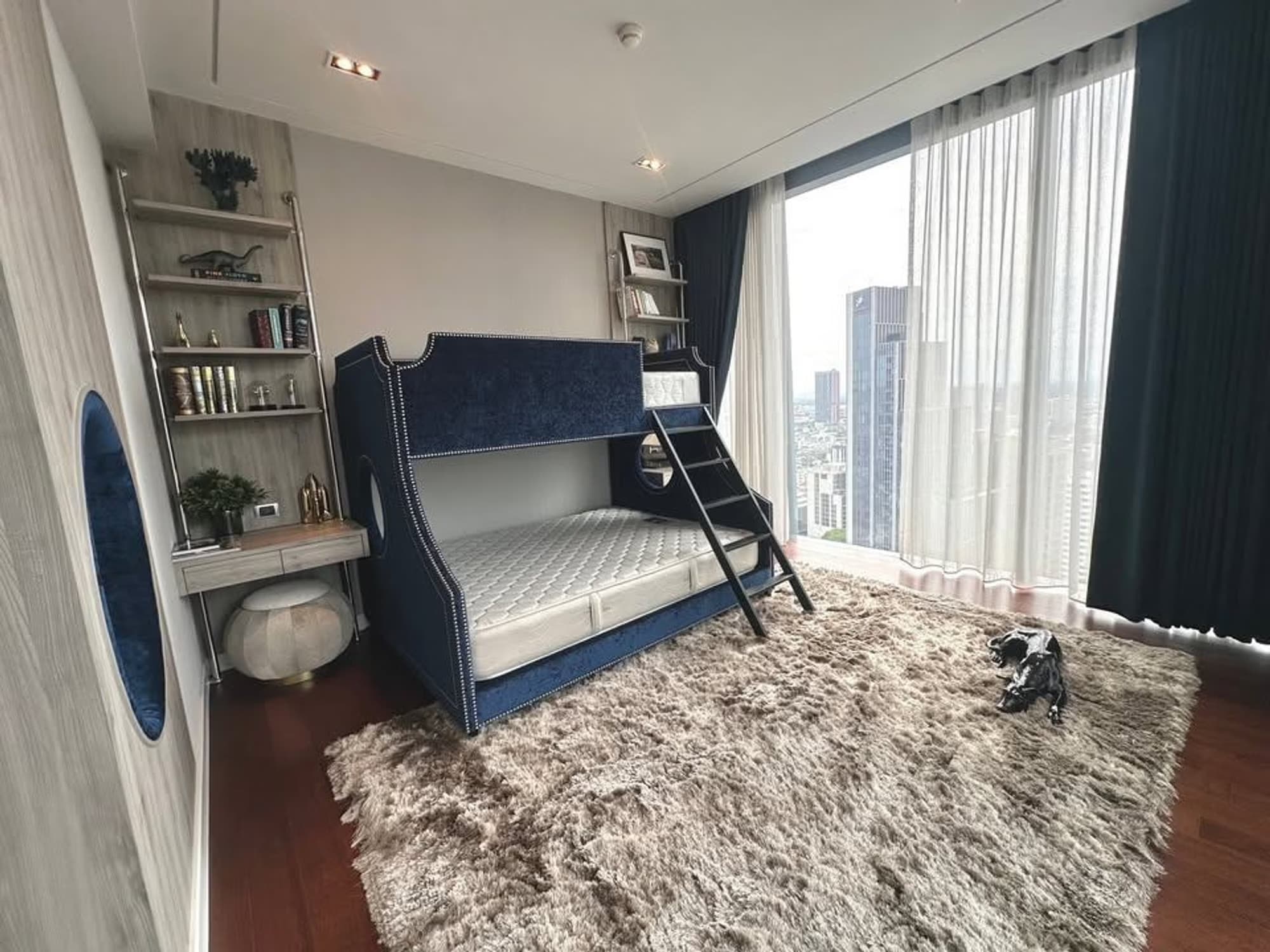 3 Bed Condo for Rent in Watthana - Image 23