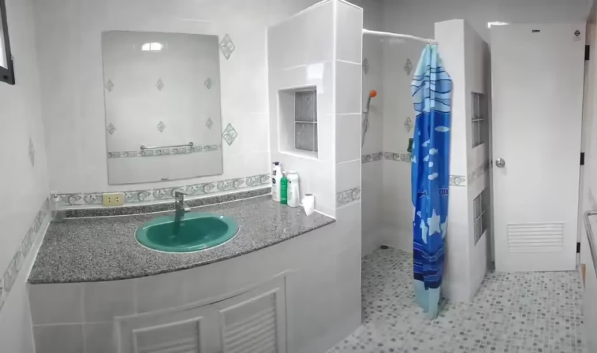 2 Bedroom House - Image 10