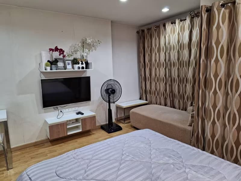  Condo for Rent at Casa Condo Asoke-Dindaeng