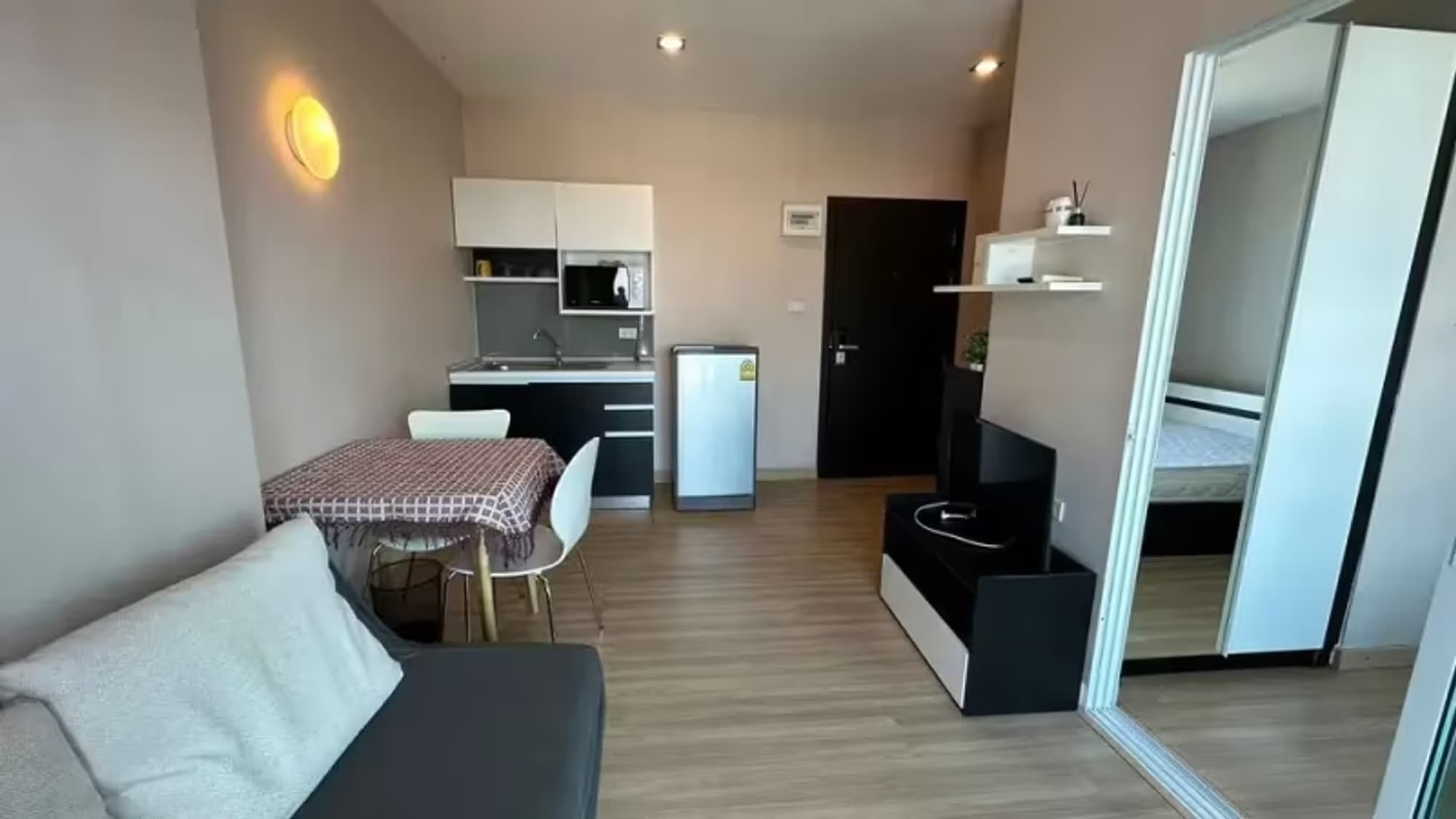 1 Bedroom Condo - Image 7