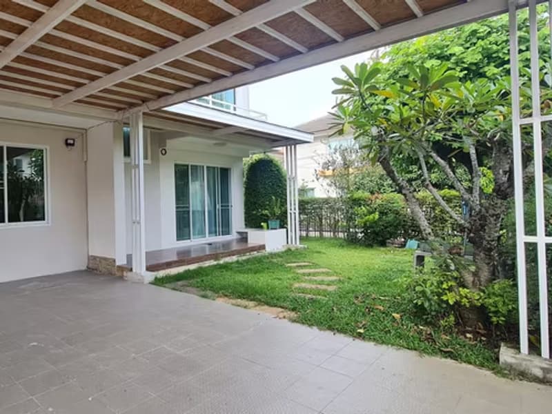 4 Bedroom undefined
