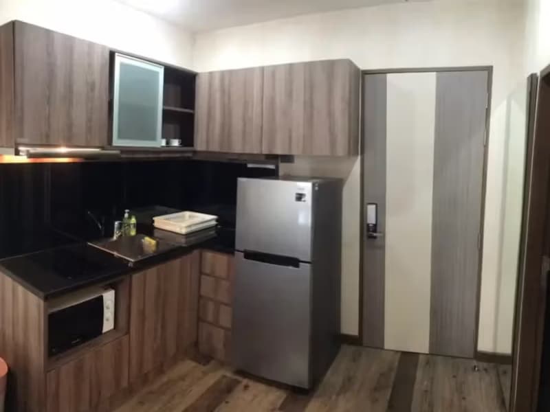 1 Bedroom Condo
