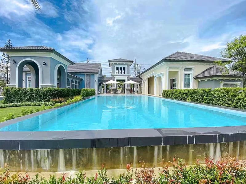 Townhouse for Rent at Golden Town RuamChok