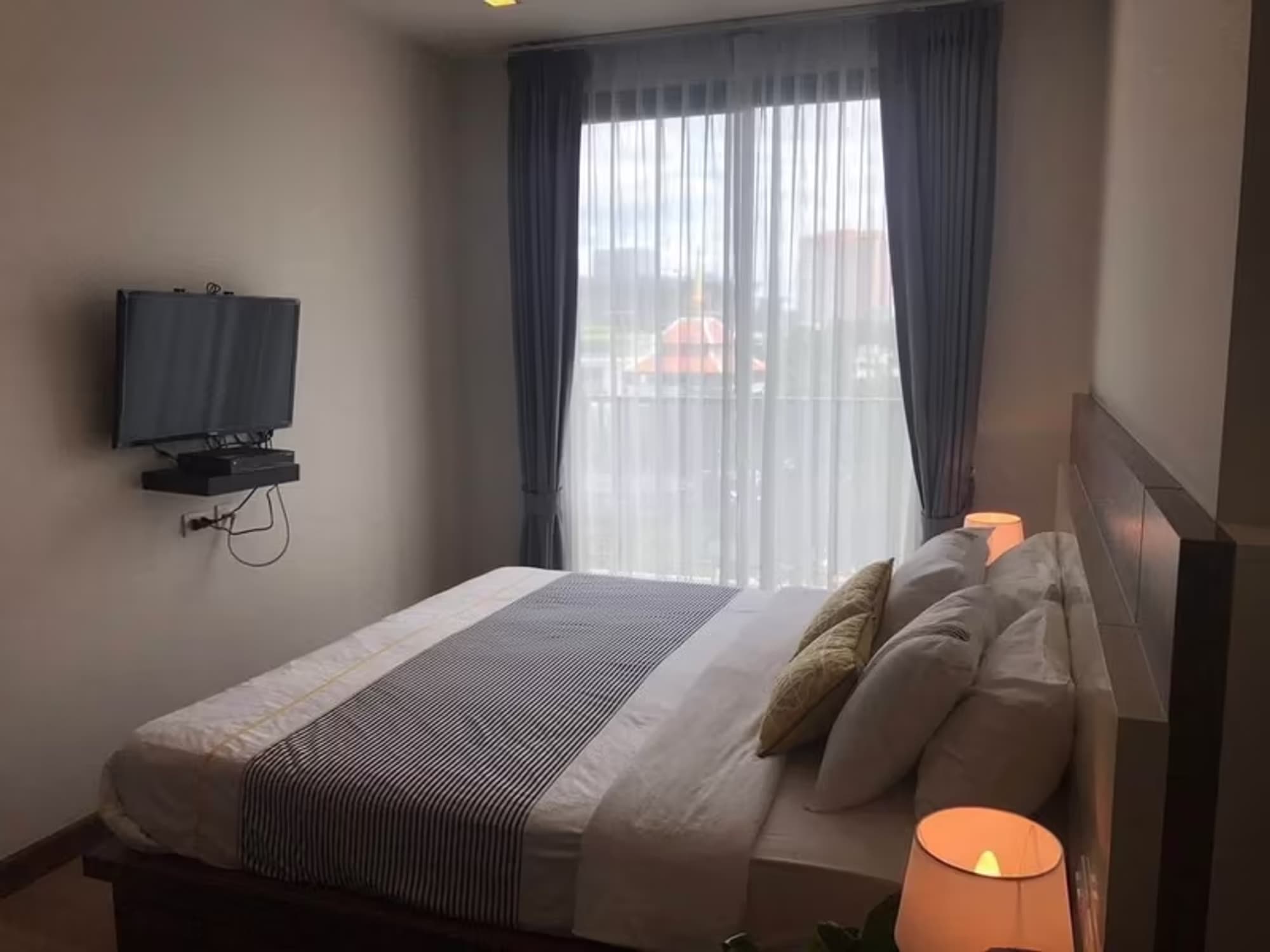 1 Bedroom Condo - Image 7