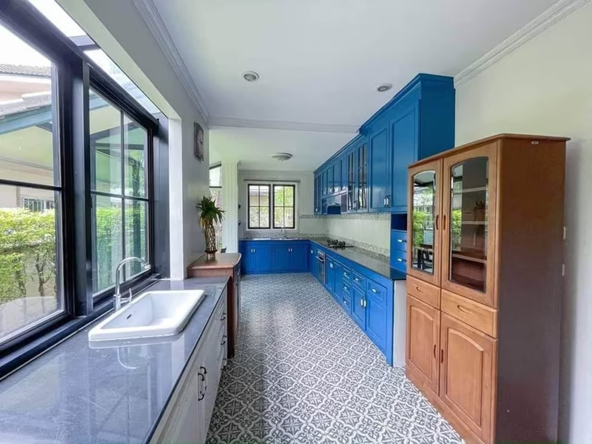 3 Bedroom House - Image 8
