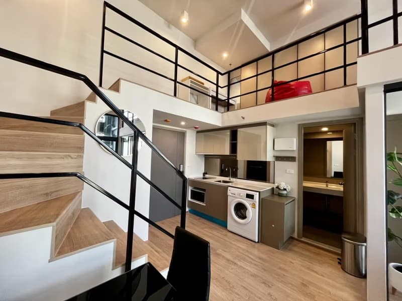 2 Bed Condo for Rent in Huai Khwang