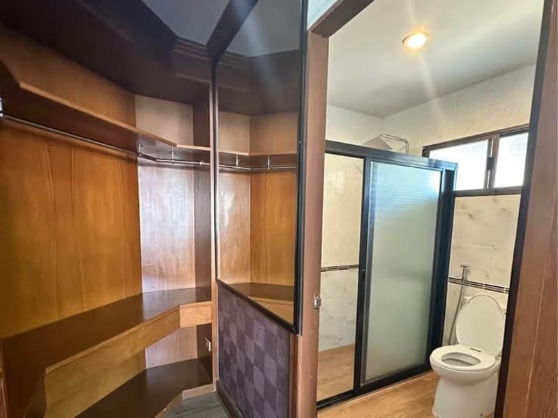 5 Bed House for Sale in Hang Dong