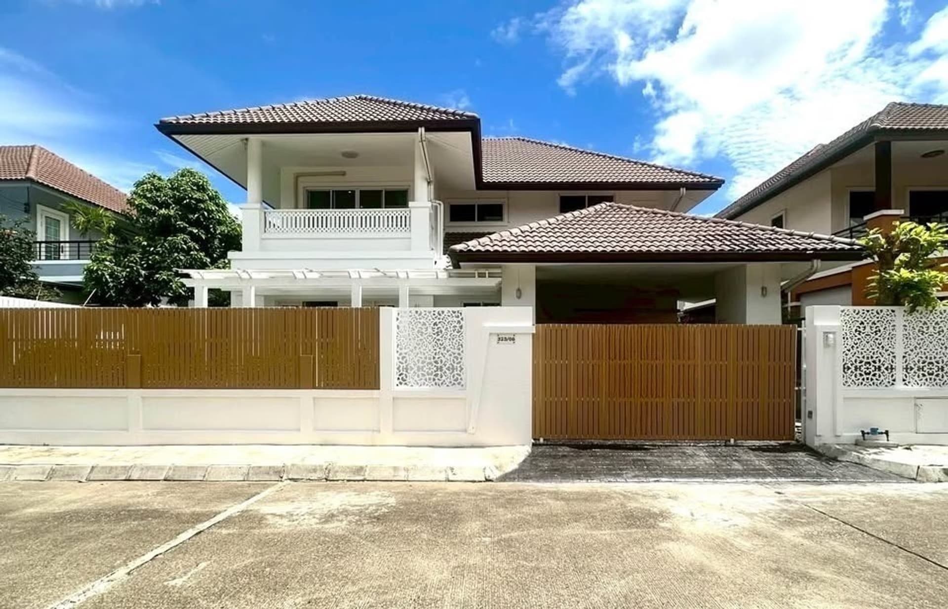3 ห้องนอน บ้าน สำหรับ จำหน่าย ใน Hang Dong - Image 1