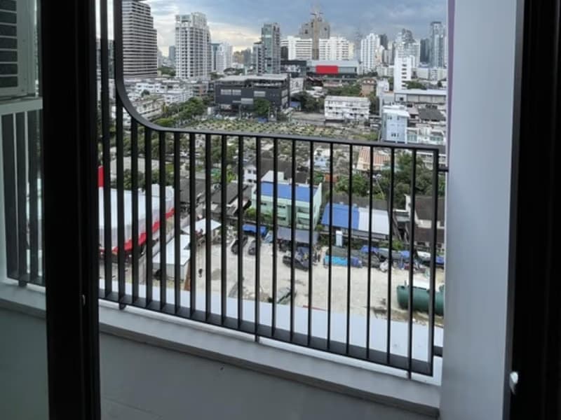 1 Bed Condo for Rent  Near Ekkamai BTS