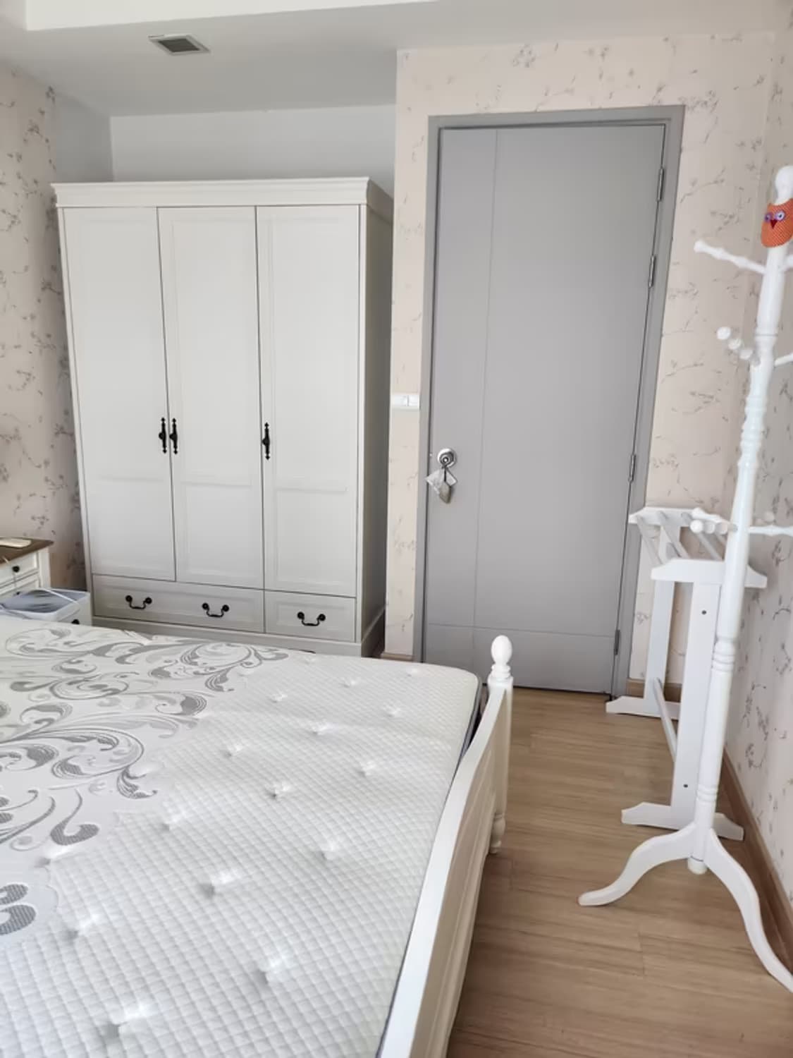 1 Bedroom Condo for Rent - Image 3