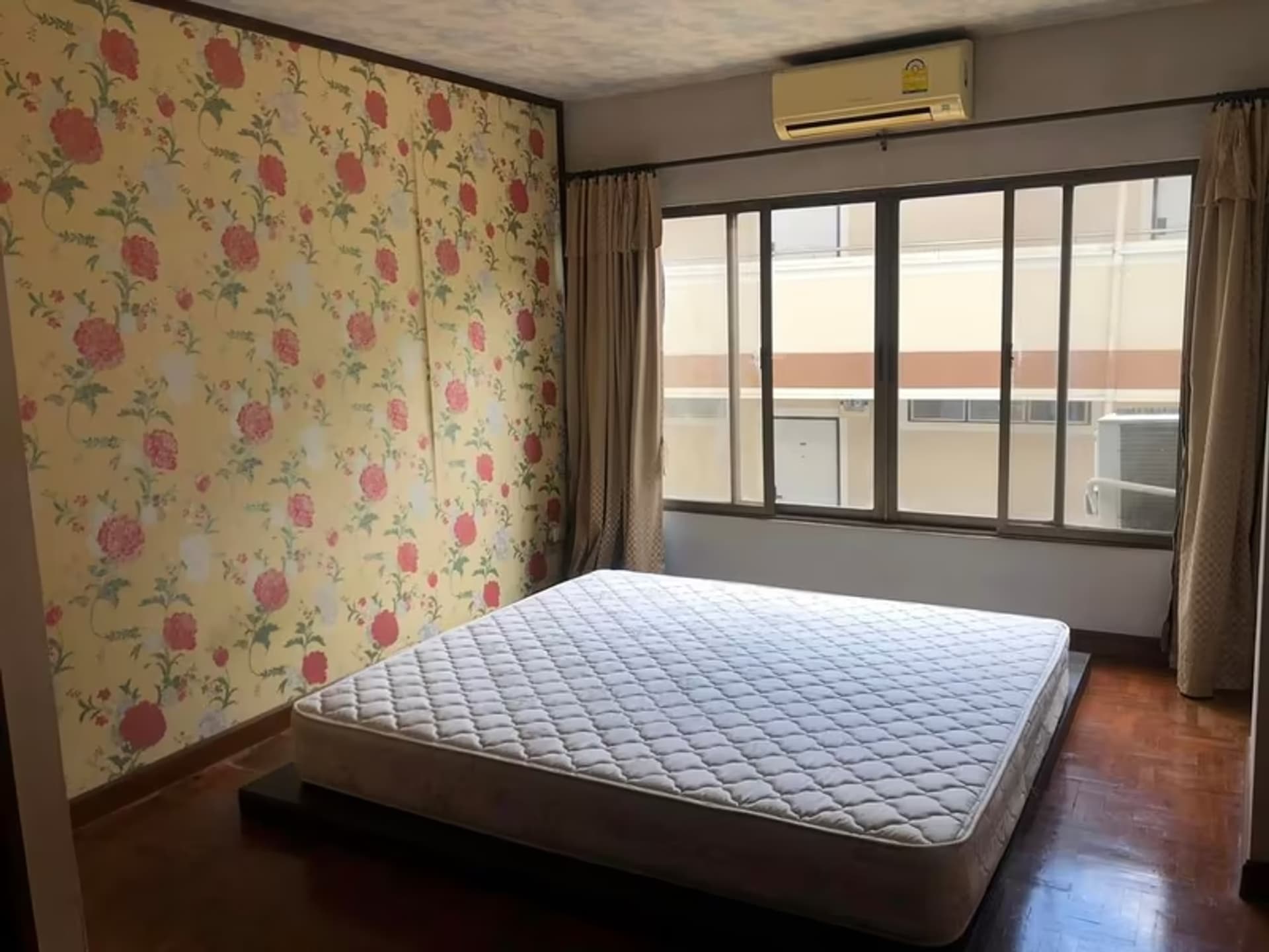 1 Bedroom Condo - Image 6