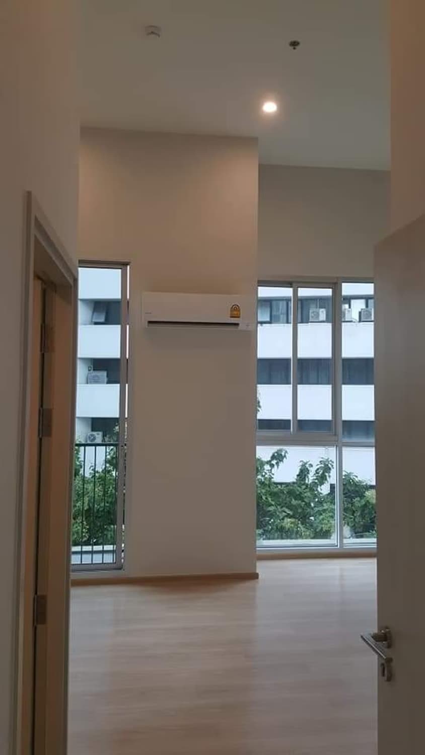 Condo for Sale at Noble Revolve Ratchada 2 - Image 14
