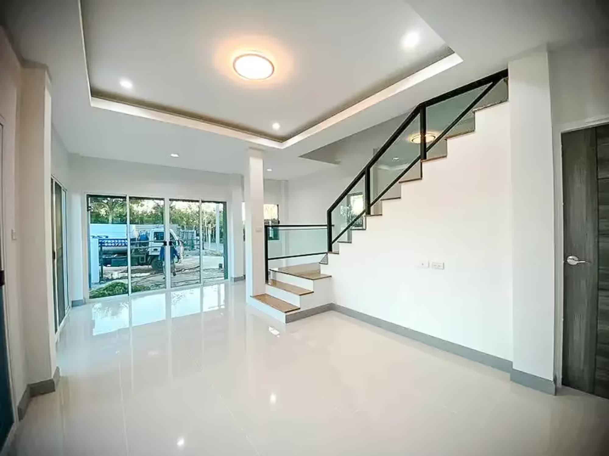 3 Bedroom House - Image 9