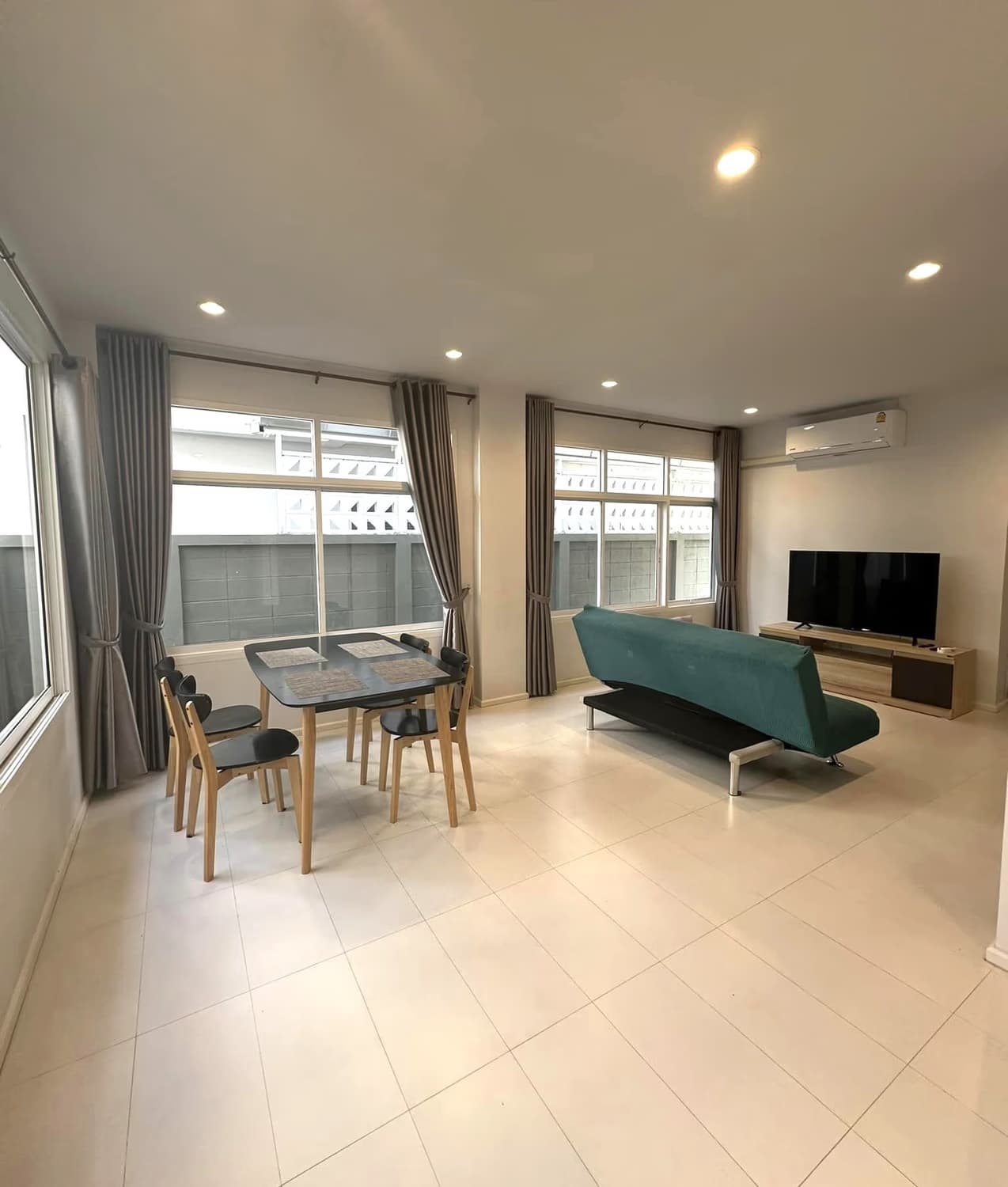 3 Bed House for Rent and Sale in Mueang Chiang Mai - Image 2