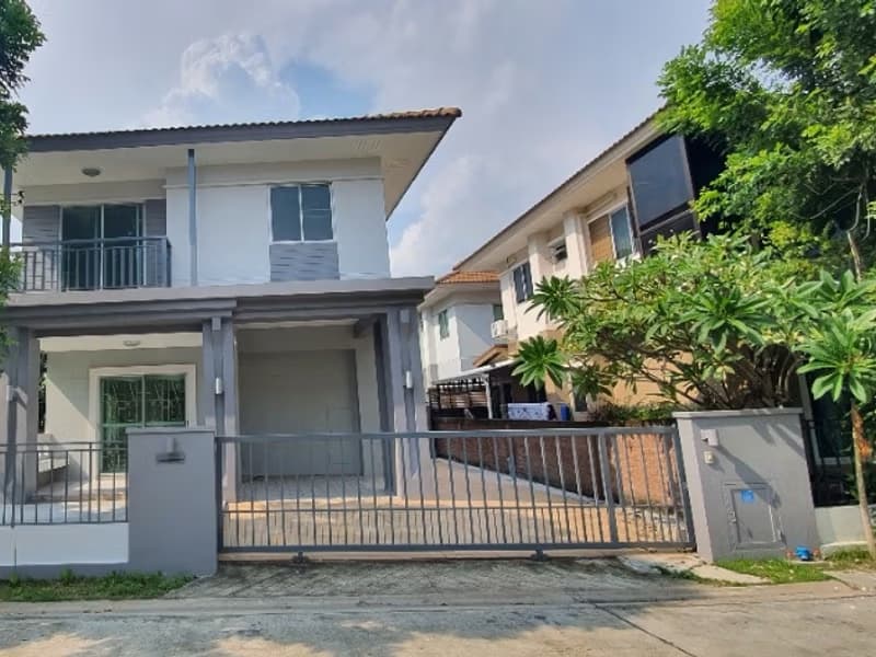 3 Bed House for Rent in Bang Phli