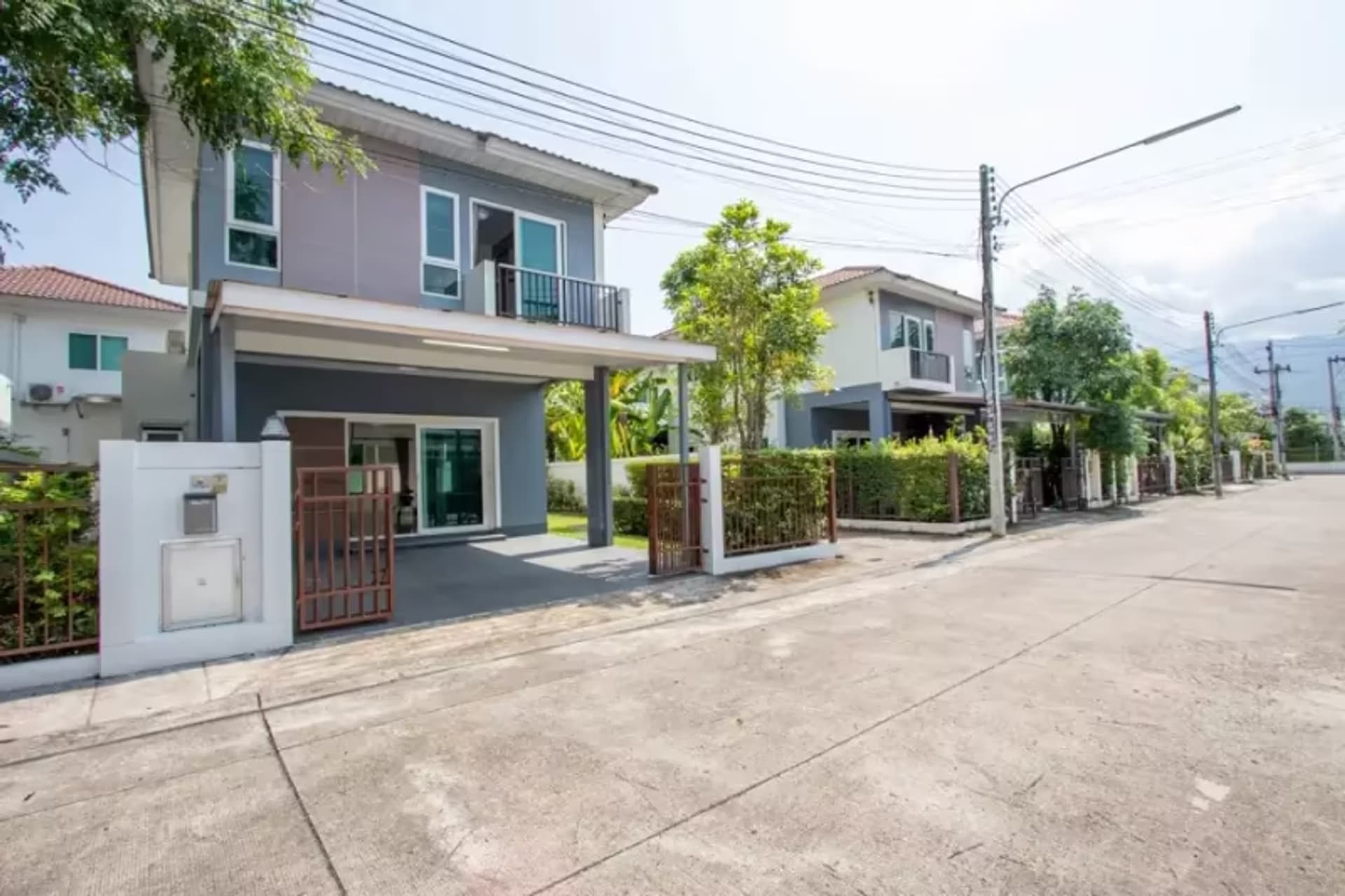 3 Bedroom House - Image 10
