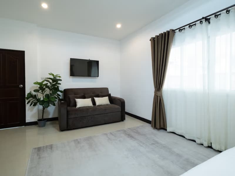 4 Bed House for Rent in Mueang Chiang Mai