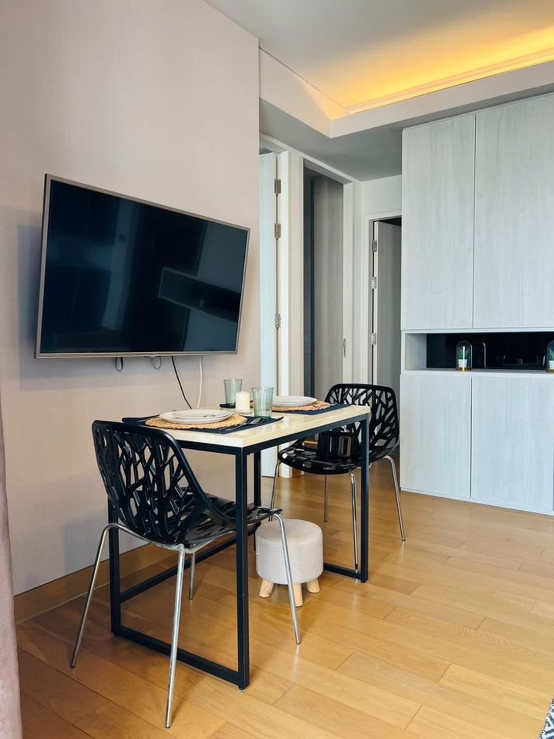 Condo for Rent at The Lumpini 24 - Image 6