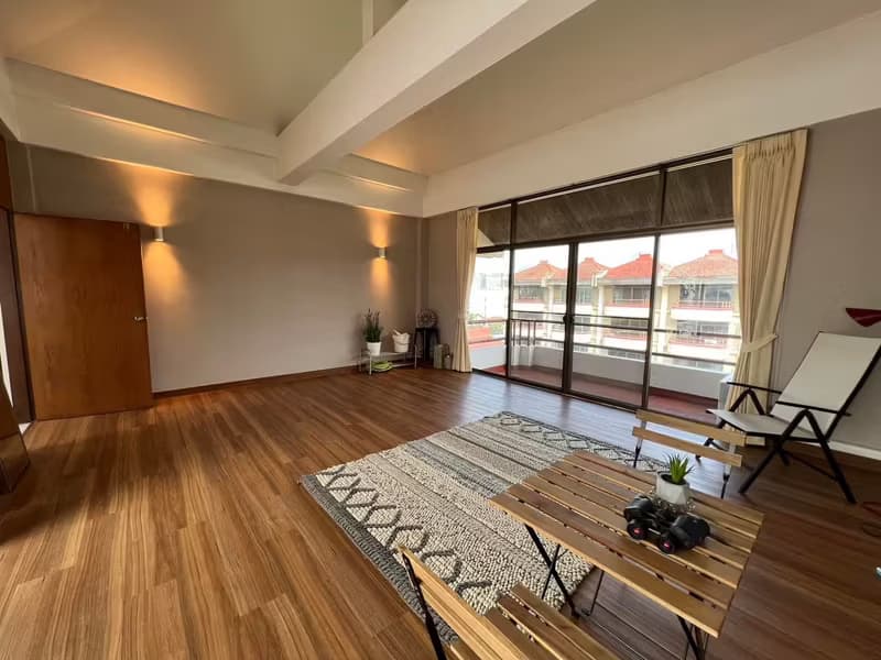 Townhouse for Rent, Sale, Sale w/Tenant