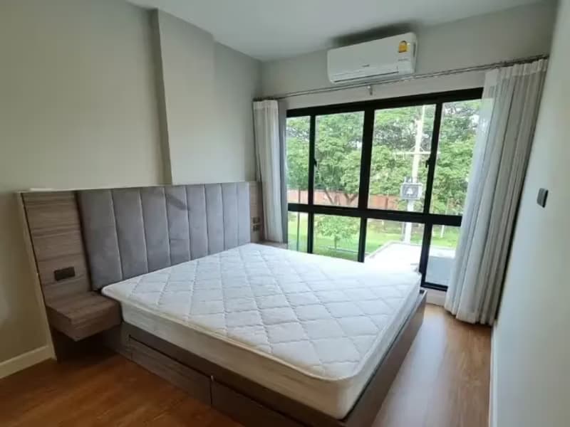 1 Bedroom Condo