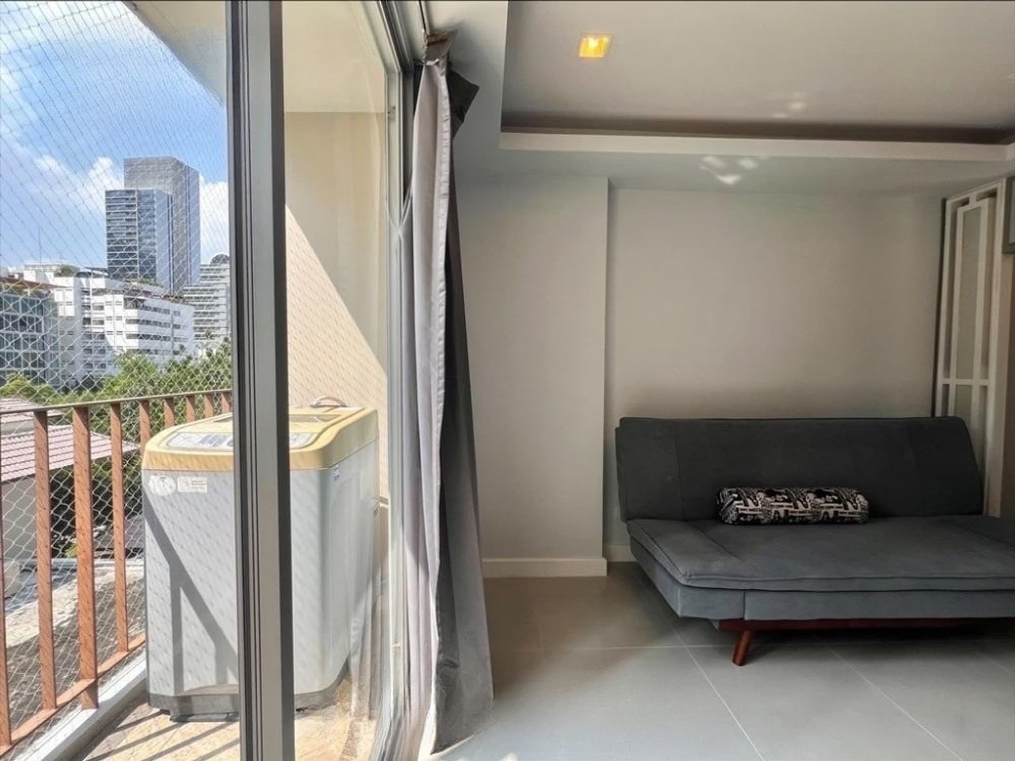 1 Bed Condo for Sale in Watthana - Image 4