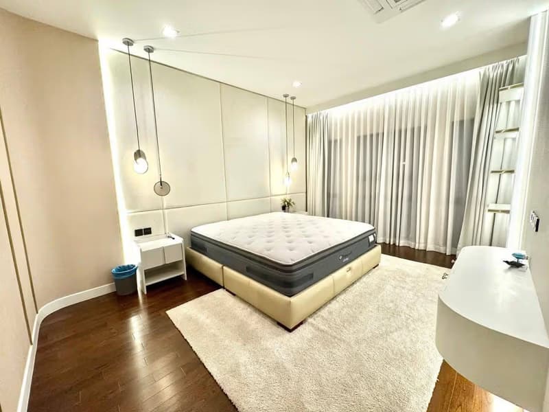 5 Bed House for Sale in Saphan Sung