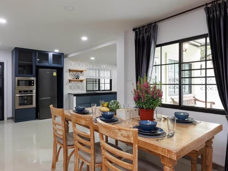 4 Bed House for Rent in Mueang Chiang Mai