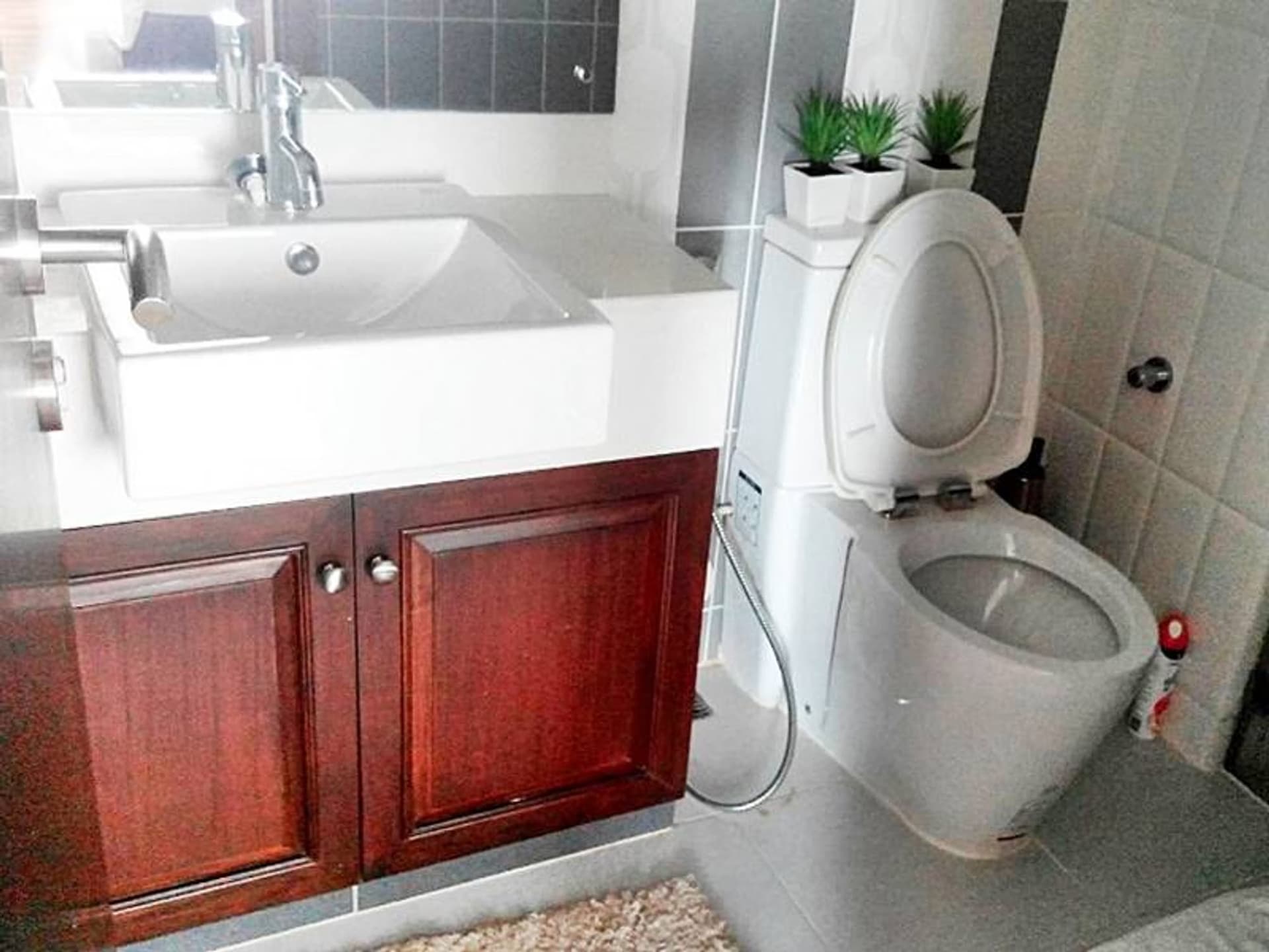 1 Bed Condo for Sale  Near Makkasan ARL - Image 6