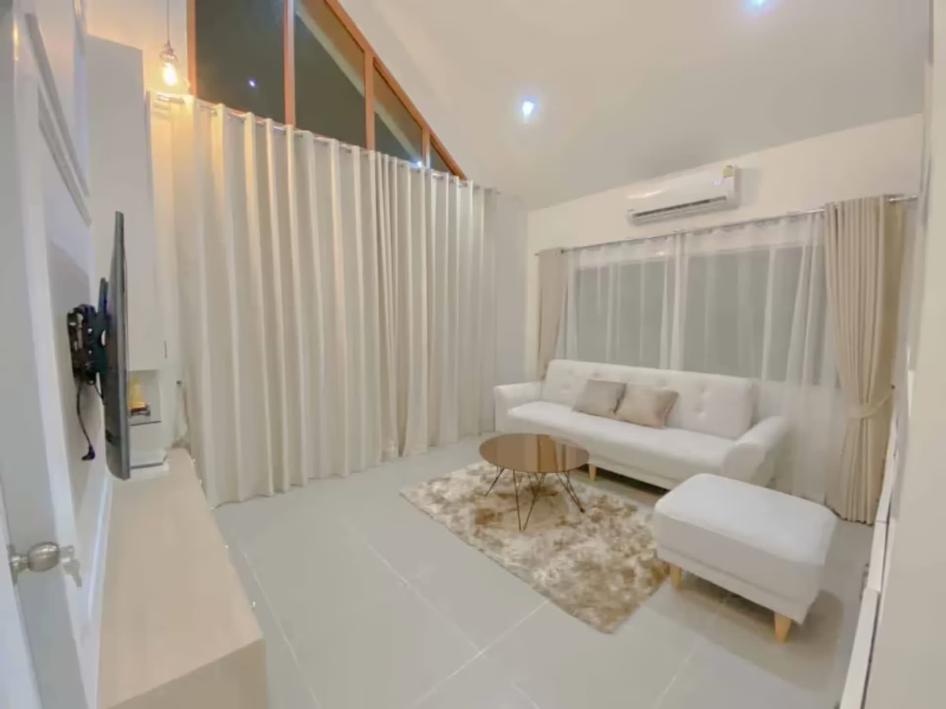 2 Bedroom House - Image 9