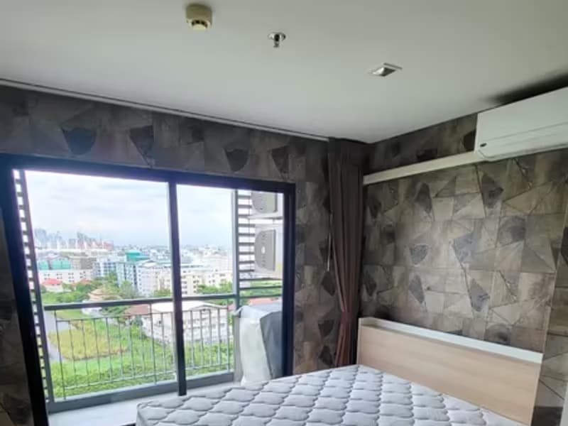 1 Bedroom Condo
