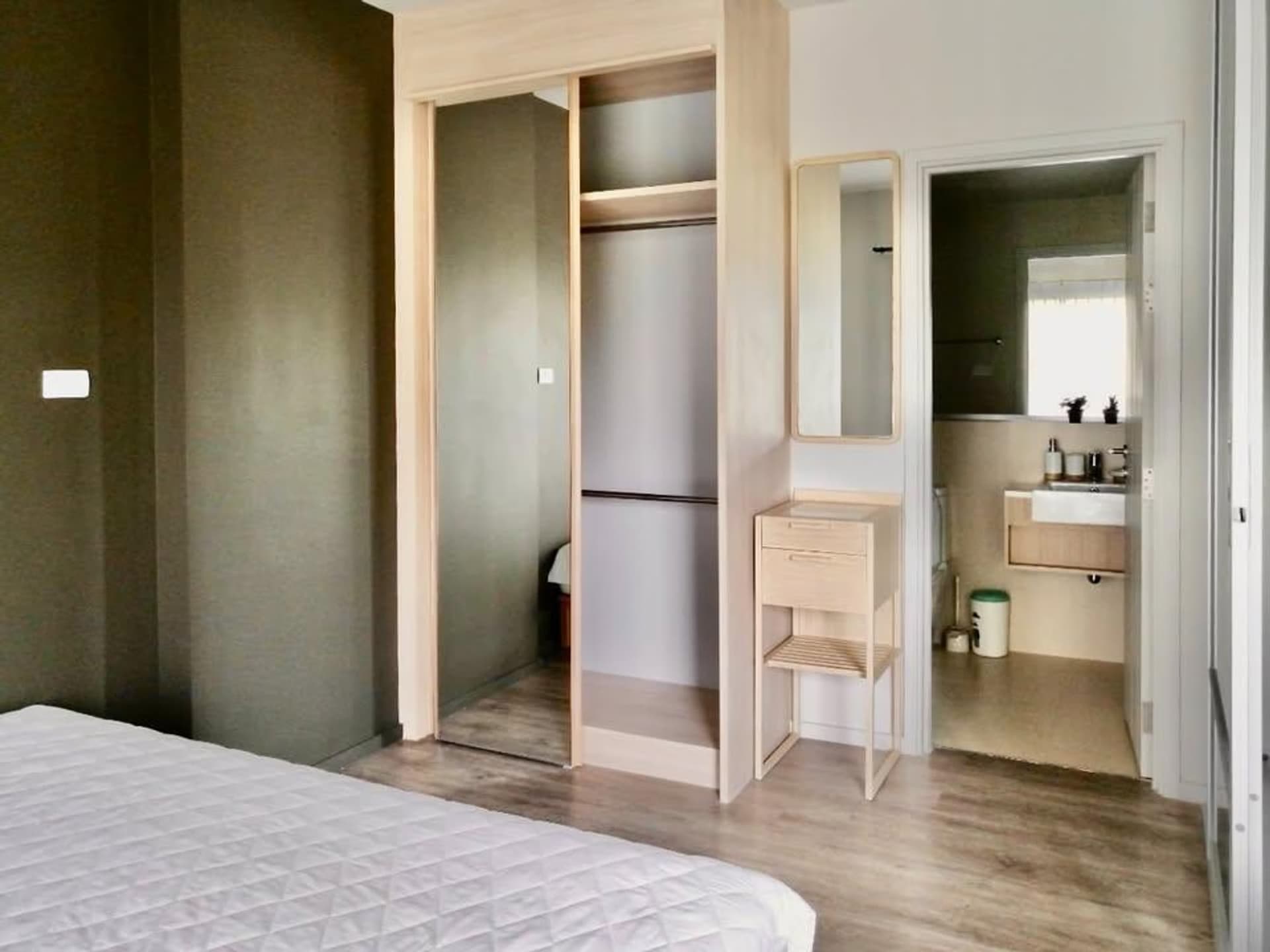 Condo for Sale w/ Tenant at Issara Condo - Image 8