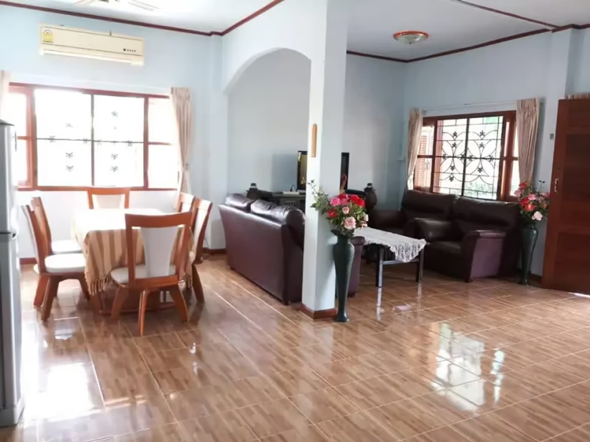 2 Bedroom House - Image 4