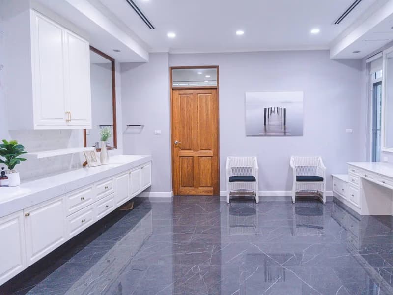 5 Bed House for Sale in San Kamphaeng District