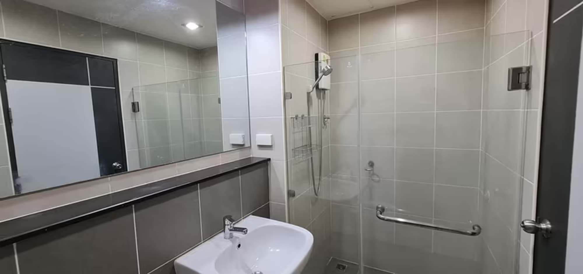 1 Bedroom Condo - Image 6