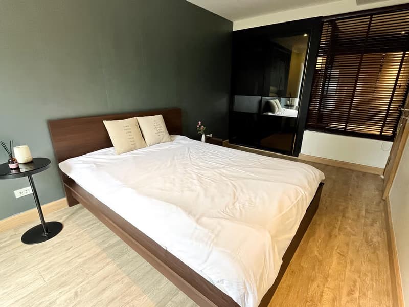 1 Bed Condo for Sale  Near Ekkamai BTS