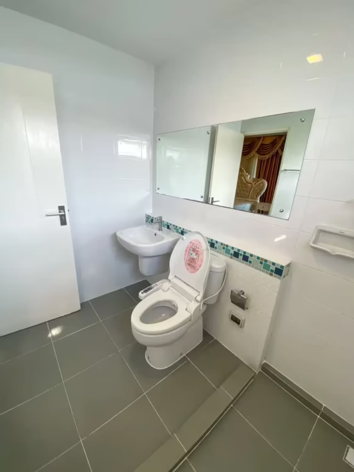 3 Bedroom House - Image 12