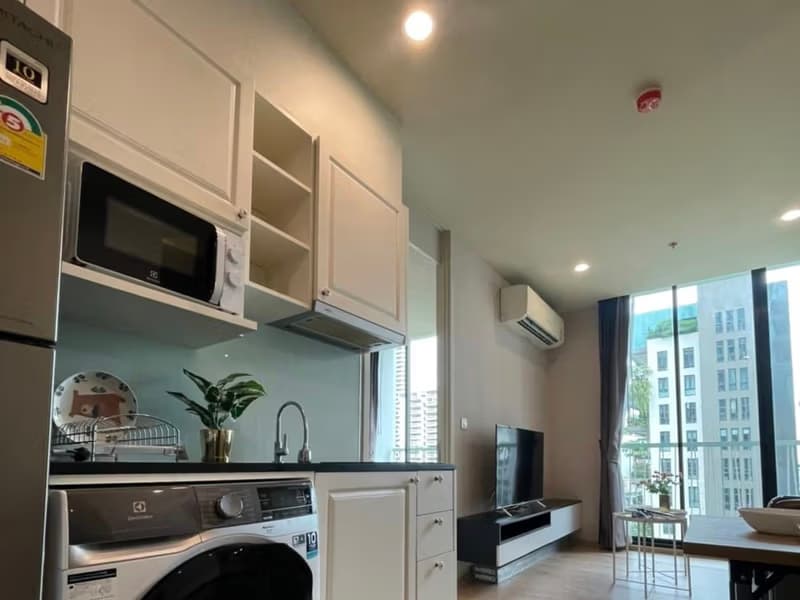 1 Bed Condo for Rent and Sale  Near Asok BTS