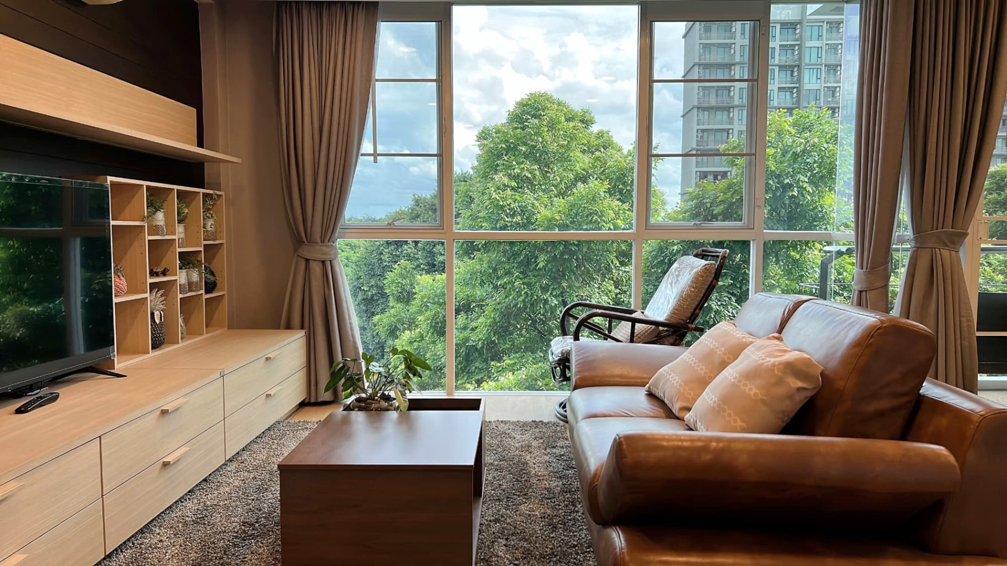 1 Bed Condo for Rent in undefined - Image 1