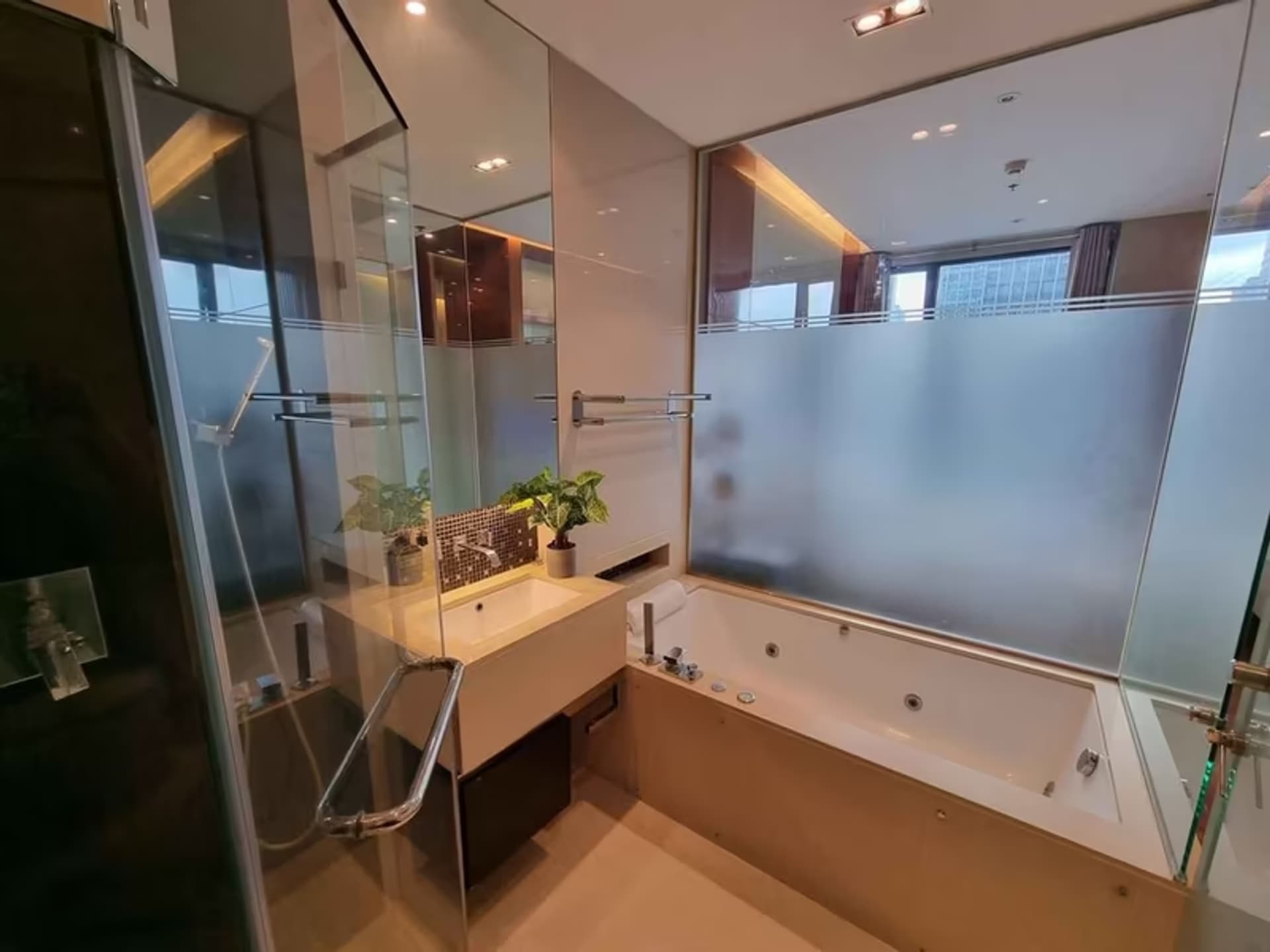 1 Bedroom Condo - Image 9