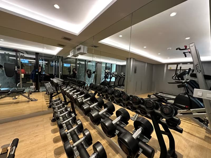 Runesu Thonglor 5