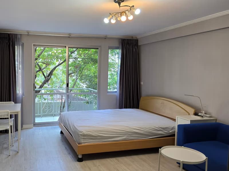 Studio Condo for Rent in Watthana