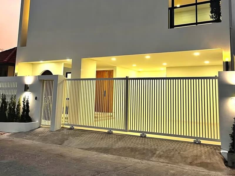 4 Bed House for Sale in San Sai District