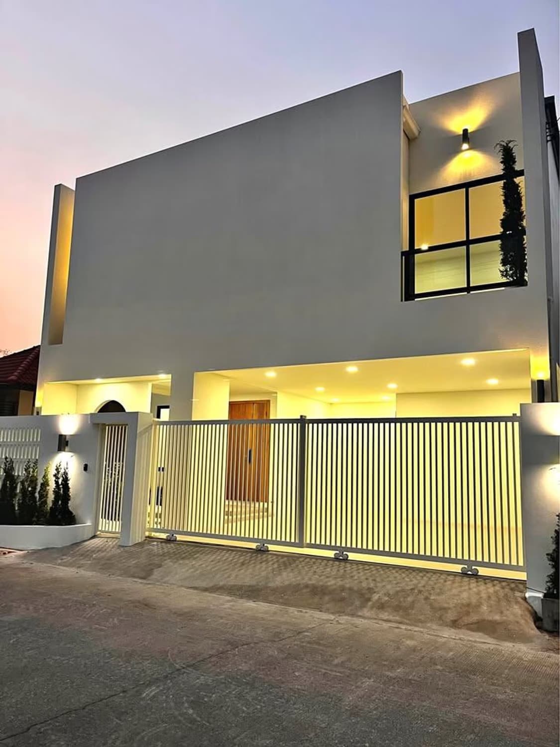 4 Bed House for Sale in San Sai District - Image 1