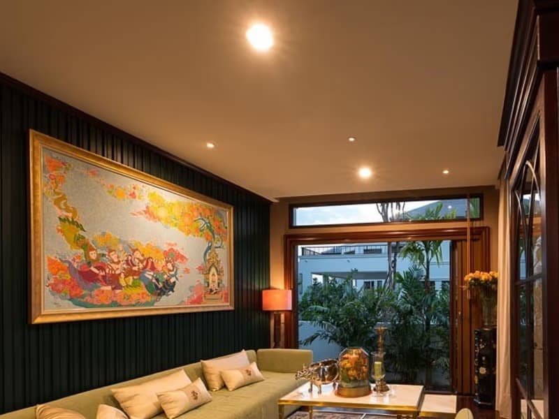 5 Bedroom House