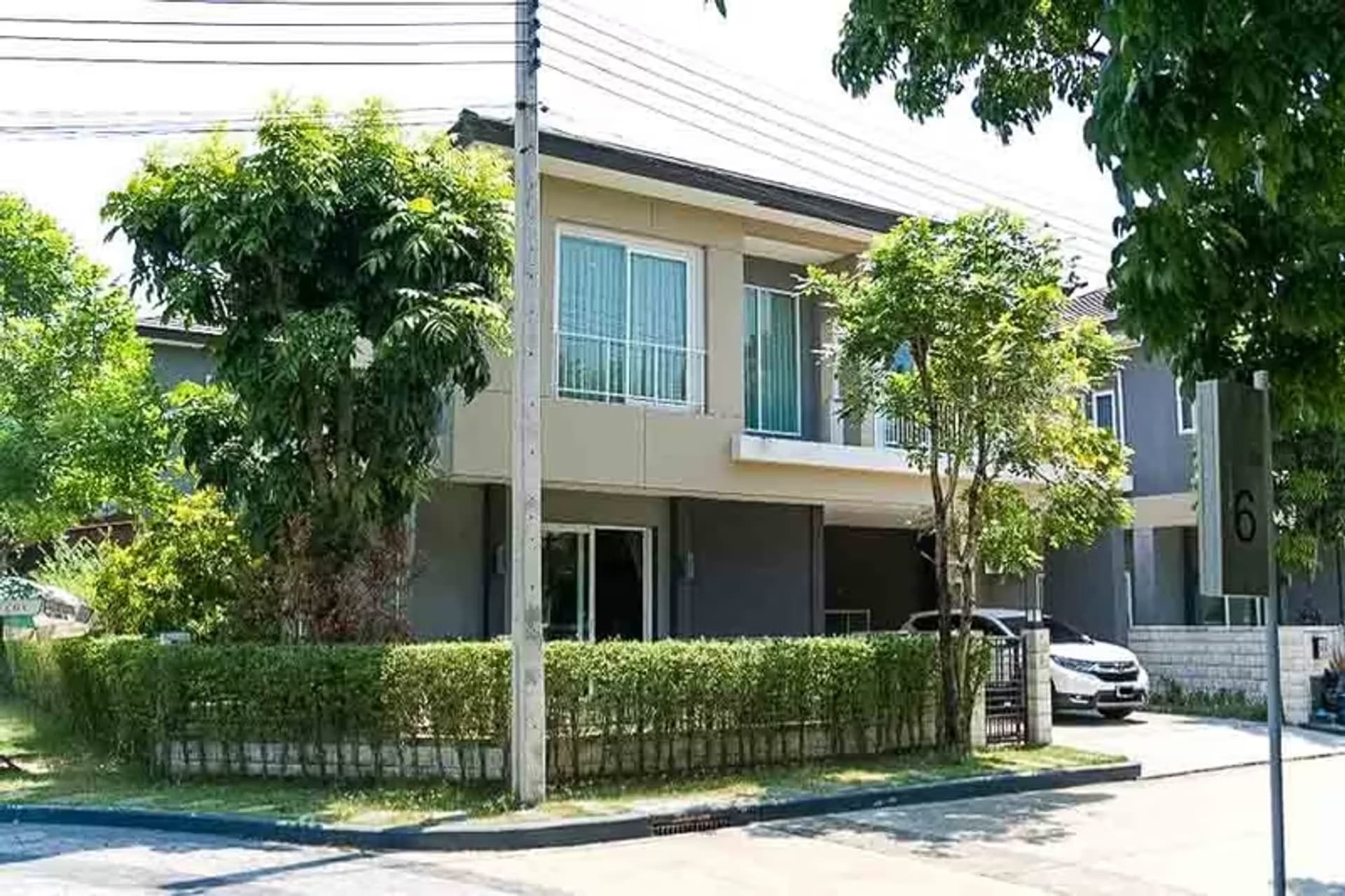 3 Bedroom House for Rent at The City Sukhumvit- Bangna - Image 4