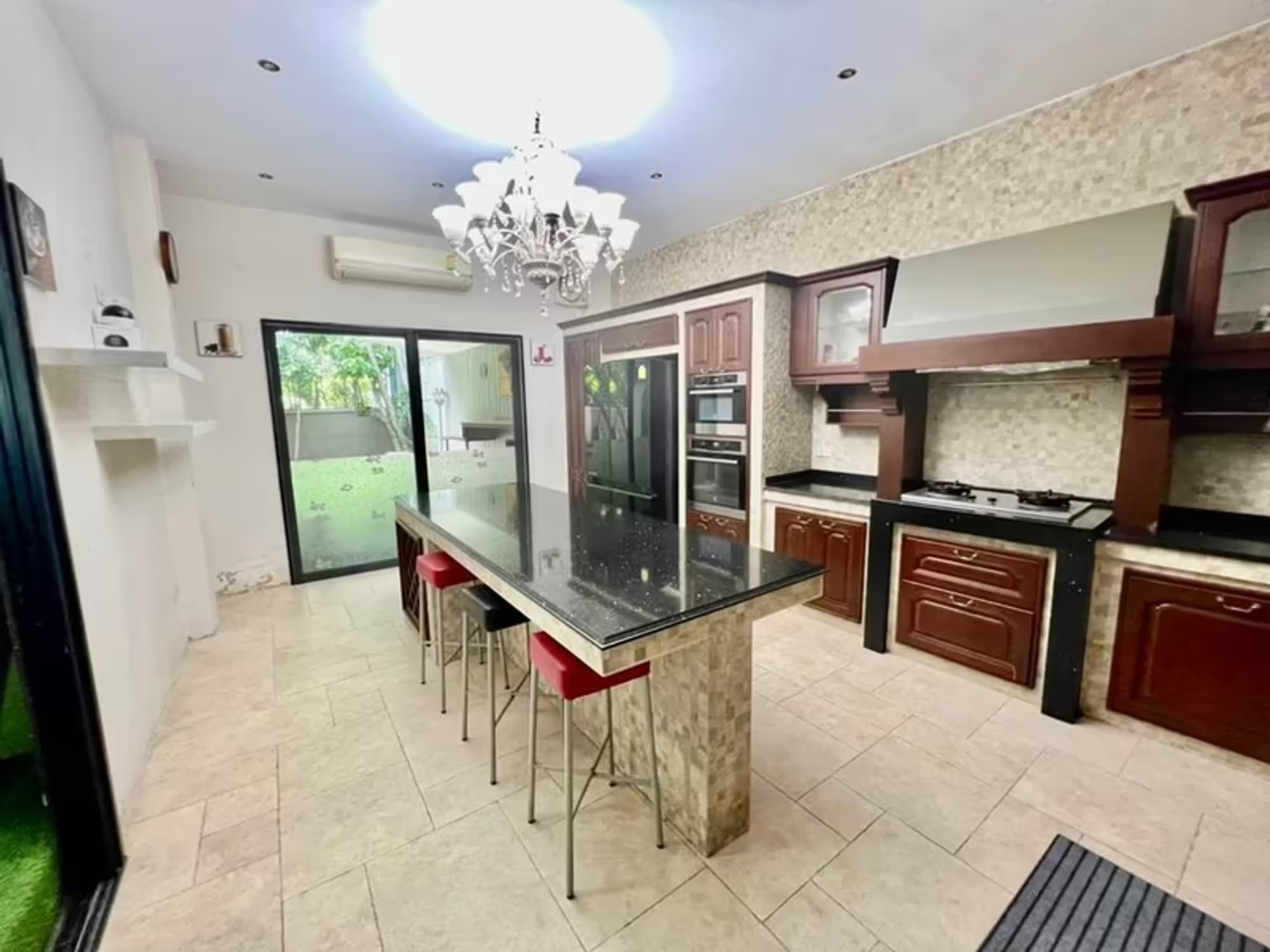 4 Bedroom Houses For Rent At Manthana Rama IX - Image 12